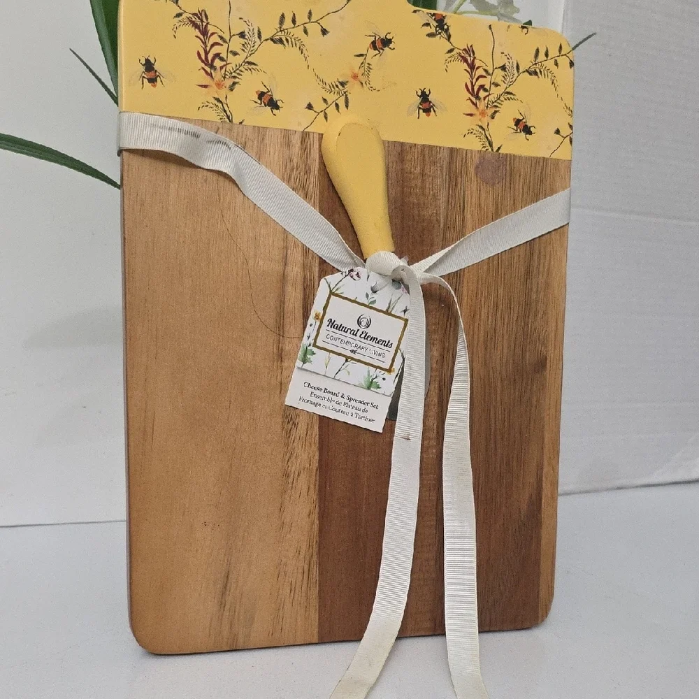Natural Elements Yellow and Brown Cheese Board & Spreader Set, NWT